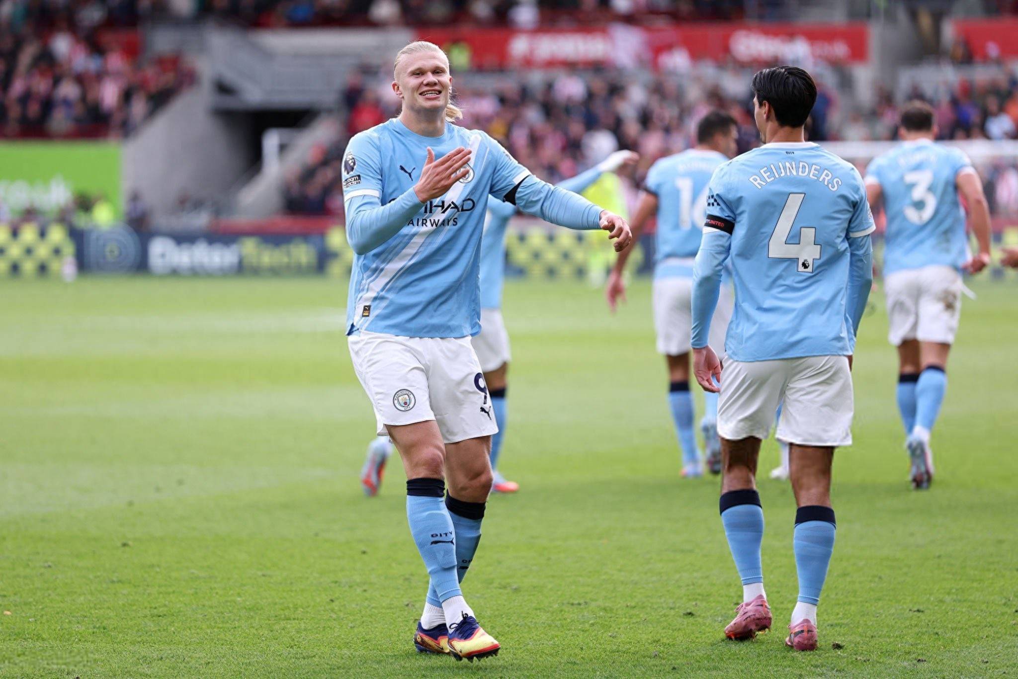 齐达内晒中国行照片：来中国遛了个弯，舒坦，下次还来（齐达内分享中国行照：来华走走挺舒坦，下次还想来）