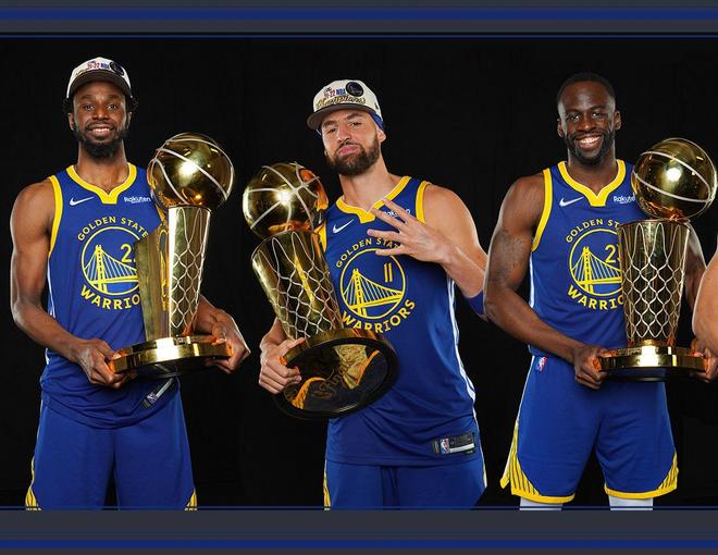 体坛记忆｜为了得到18岁的詹姆斯，各大运动品牌付出了多大的代价？（体坛记忆｜18岁詹姆斯：各大运动品牌为他付出了怎样的代价？）