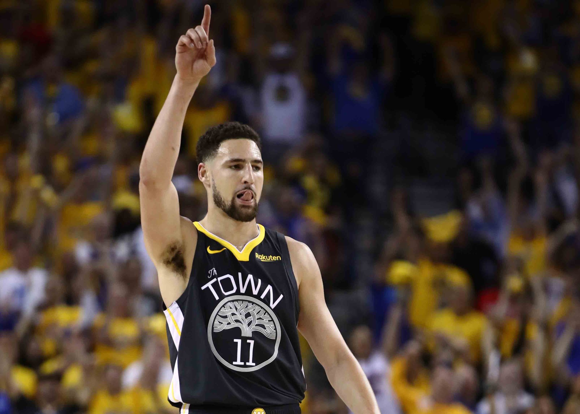 NBA杯MVP榜：亚历山大领跑，布伦森&卡斯尔紧随其后（NBA杯MVP排名：亚历山大居首，布伦森与卡斯尔紧追其后）