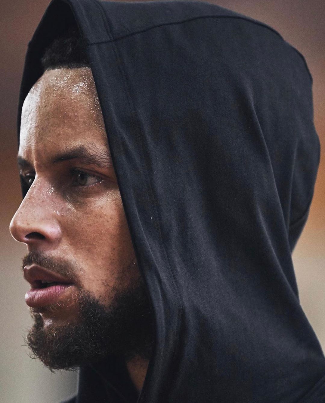 亚冠二级前瞻：万隆平局即可出线，曼谷联提前挺进淘汰赛（亚冠二级前瞻：万隆打平可晋级，曼谷联提前出线）