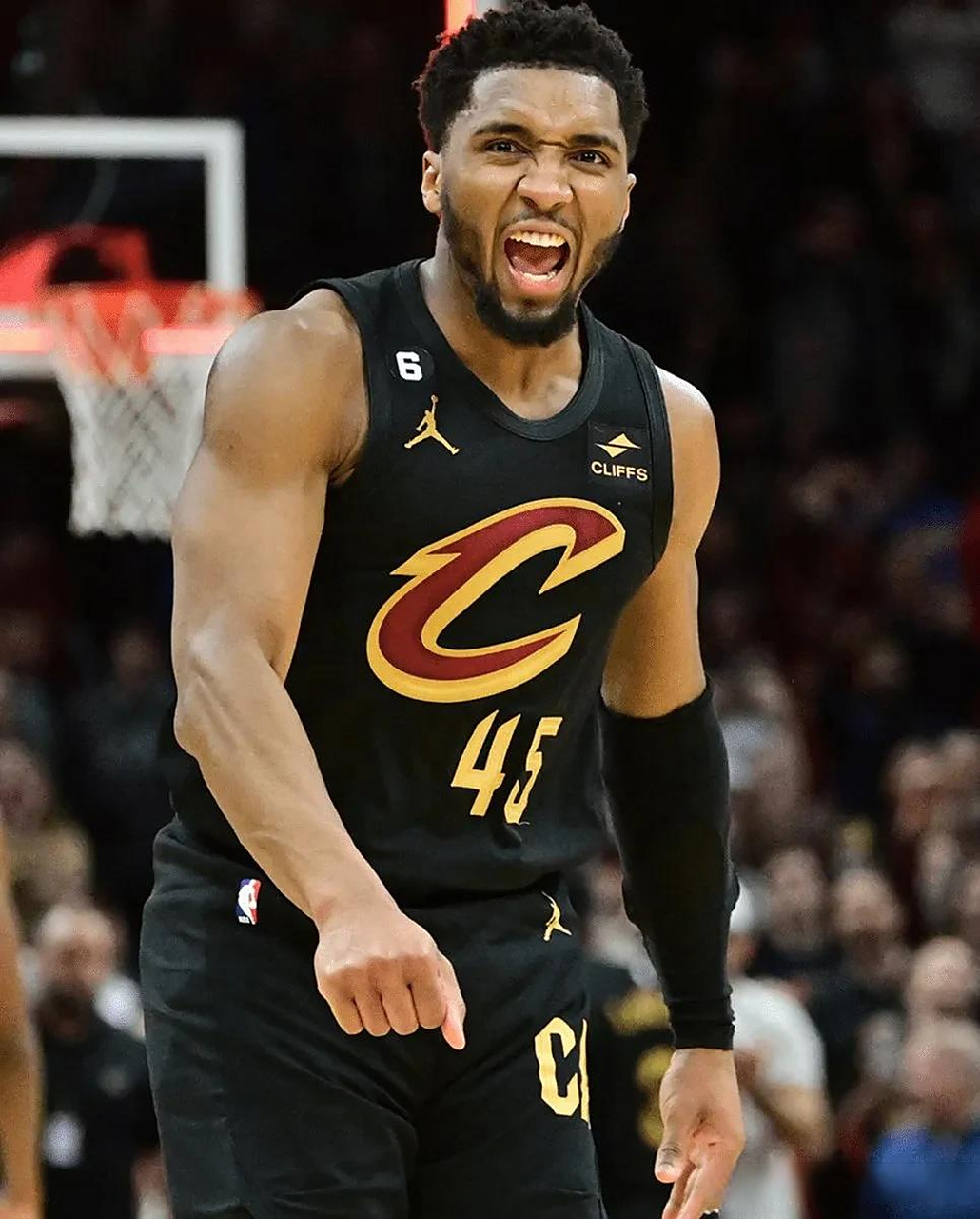 NBA战报：戴维斯24分14板，独行侠119-111击败篮网（NBA简讯：戴维斯24分14篮板，独行侠119-111力克篮网）