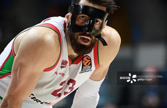 米利唐的严重伤情已确认，皇家马德里面临防守危机（米利唐确认重伤，皇马后防线告急）