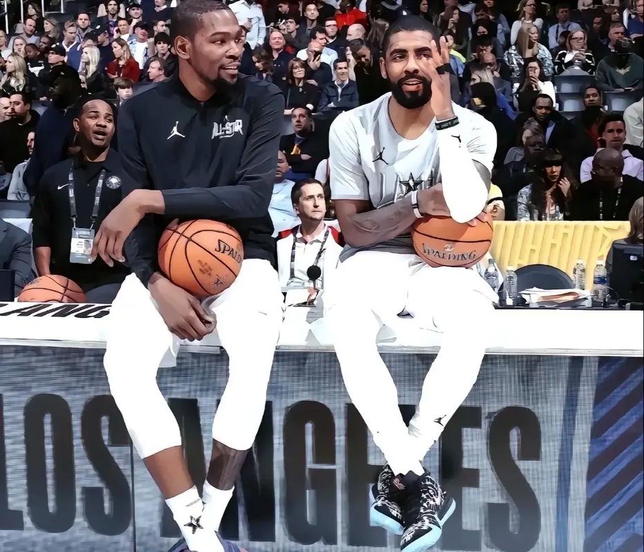 太阳报：B费的曼联生涯或接近尾声，球队正酝酿中场大换血（太阳报：曼联或迎中场大清洗，B费生涯进入倒计时）