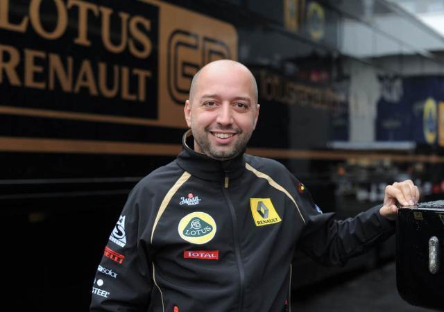 塞内加尔足协官方：科莫攻击手迪奥恩因伤无缘参加非洲杯（塞内加尔足协宣布：科莫前锋迪奥恩因伤缺席非洲杯）