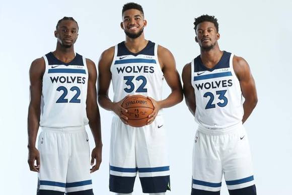 科莫队晒帕斯晃倒劳塔罗视频，后者回应差不多得了（科莫队发布帕斯晃倒劳塔罗视频，劳塔罗回应：差不多就行了）