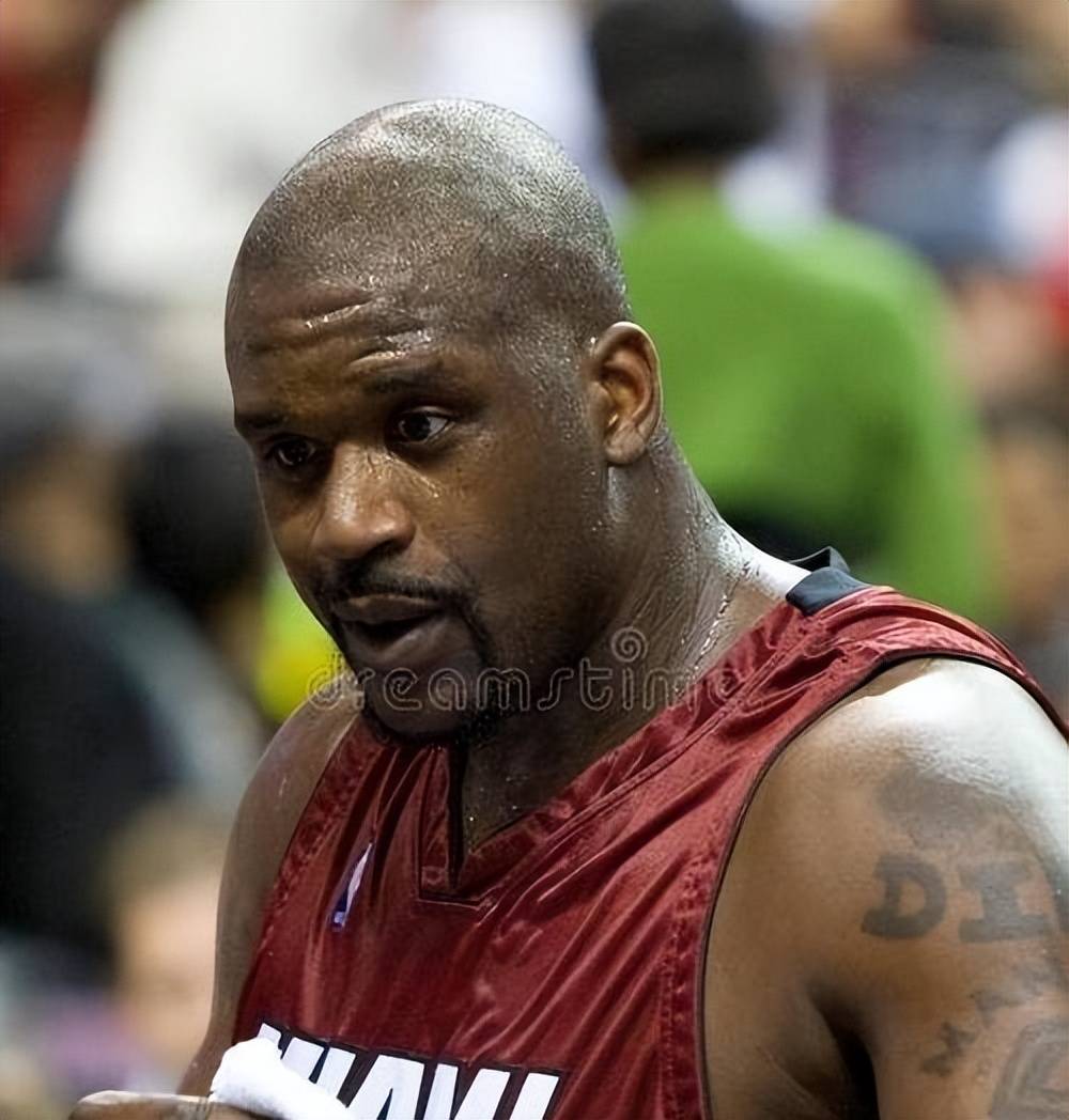 福克斯29分三杀雷霆！11投19分，还让亚历山大仅22分，文班的小卡（福克斯29分赛季三胜雷霆！11投拿19分、逼亚历山大仅22分，文班化身“小卡”）