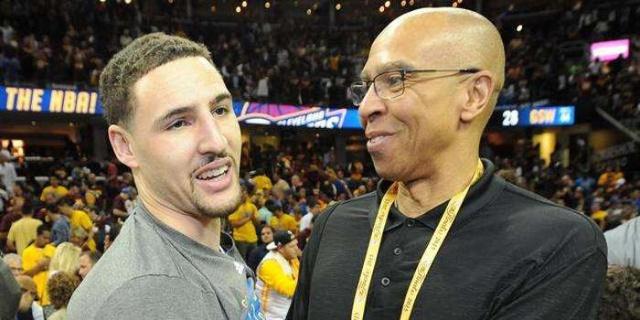 利物浦4-1毕尔巴鄂竞技，恩古莫哈、努涅斯传射建功（利物浦4-1大胜毕尔巴鄂竞技，恩古莫哈与努涅斯传射齐收）